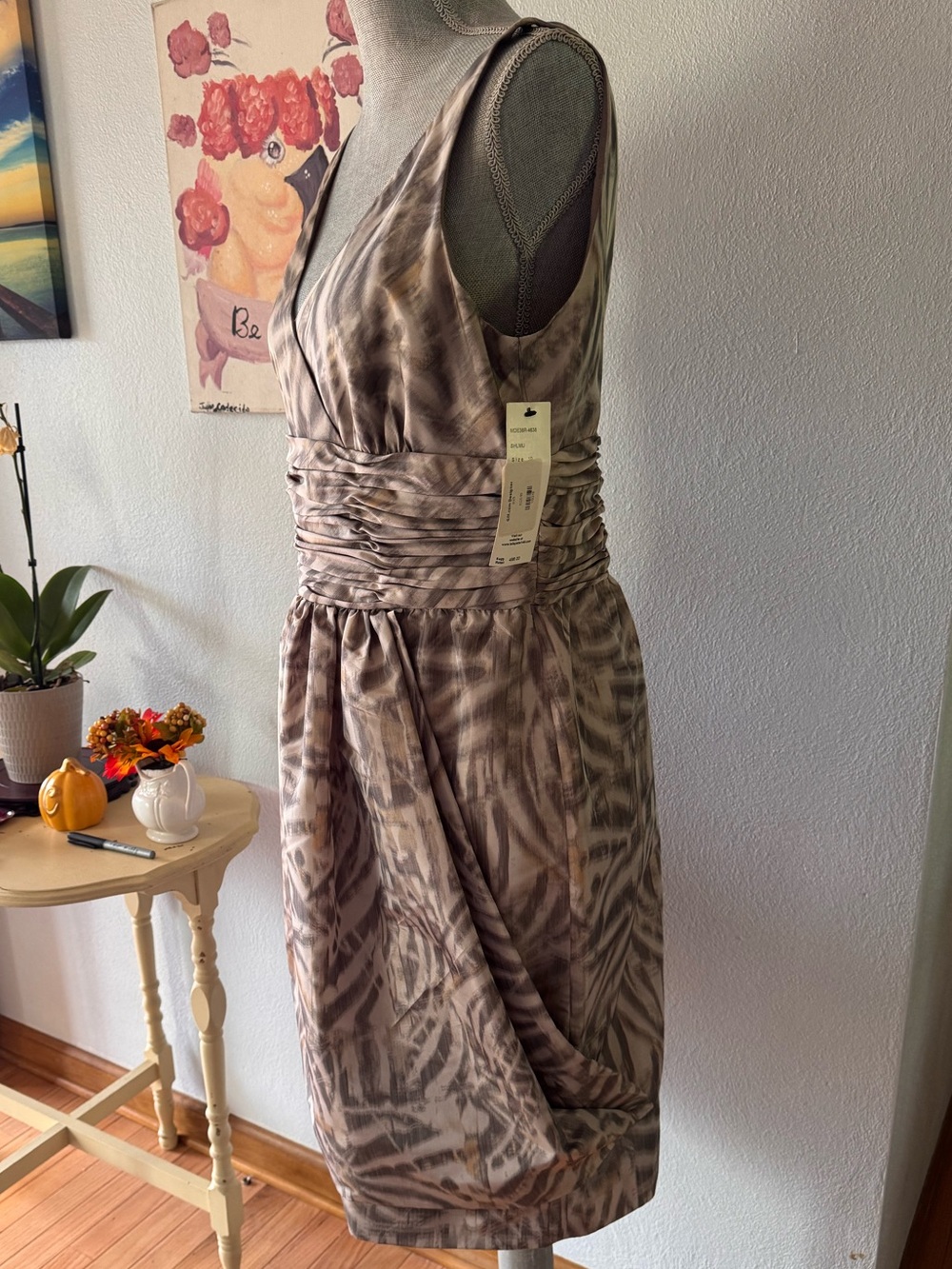 LAFAYETTE 148 NewYork sheath neutral midi dress size 10 - Picture 3 of 14